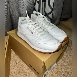 Reebok Sneakers ⚪️